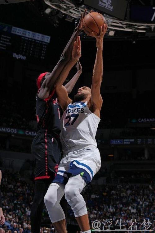 爱德华兹28+5戈贝尔21+18,森林狼大胜篮网 爱德华兹28+5戈贝尔21+18,森林狼大胜篮网