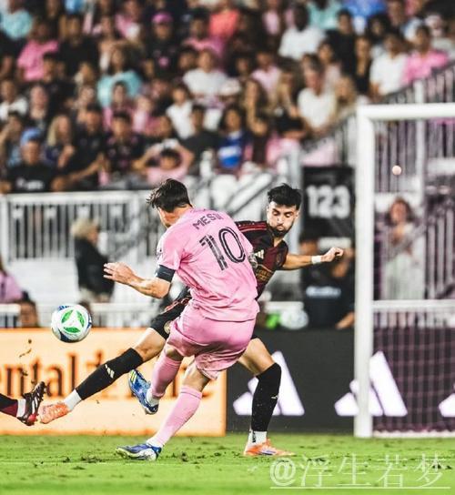 梅西补时建功，苏亚雷斯点射：迈阿密4-0双杀晋级八强